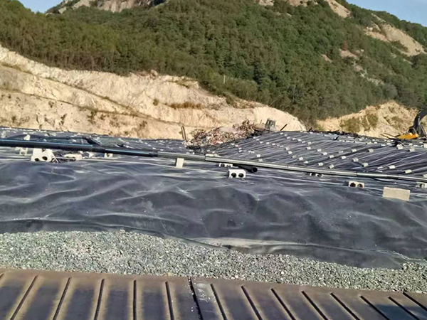 概述沼氣池鋪設養(yǎng)殖防滲膜時的注意事項 概述沼氣池鋪設養(yǎng)殖防滲膜時的注意事項