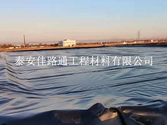 生產中哪些因素會影響?zhàn)B殖防滲膜的厚度呢？