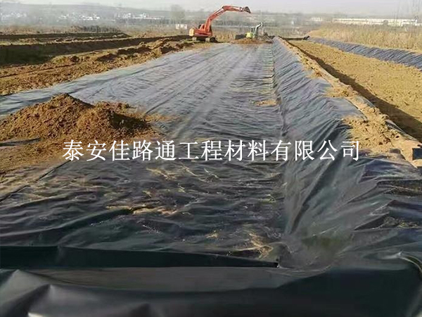 魚(yú)塘防滲膜出現(xiàn)了溶解現(xiàn)象有哪些原因？
