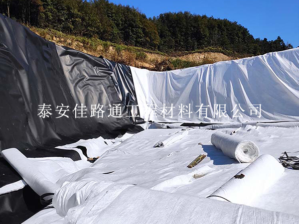 魚(yú)塘防滲膜的接縫搭接寬度有哪些要求？