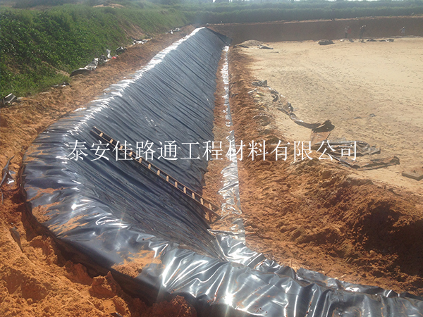油田防滲土工膜如何更好的發(fā)揮其作用？
