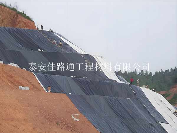 鋪設垃圾填埋場土工膜前須確認的項目有哪些？
