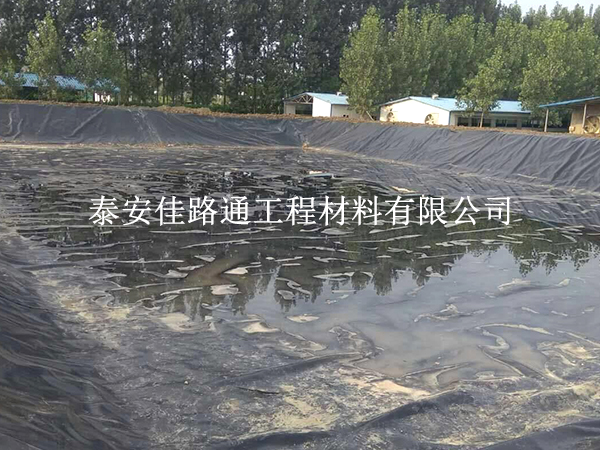 鋪設(shè)魚蝦養(yǎng)殖防滲膜過程中有哪些技術(shù)要求？