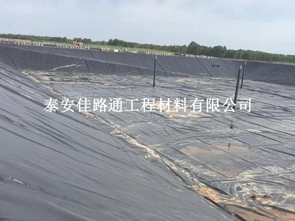 養(yǎng)殖防滲膜修補(bǔ)：綠色、高效、持久的維護(hù)理念