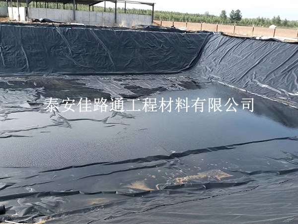 養(yǎng)殖防滲膜鋪設(shè)不當：隱患重重，影響深遠